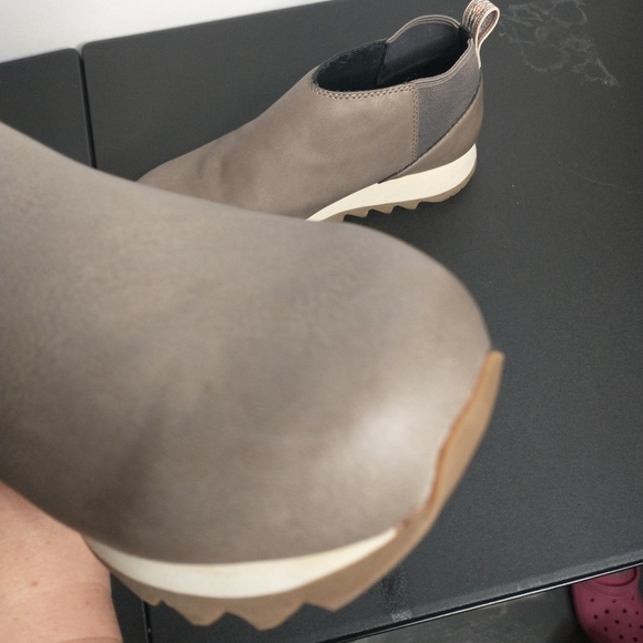 Merrell women's Alpine Chelsea Boot, size 9, taupe - Picture 3 of 12